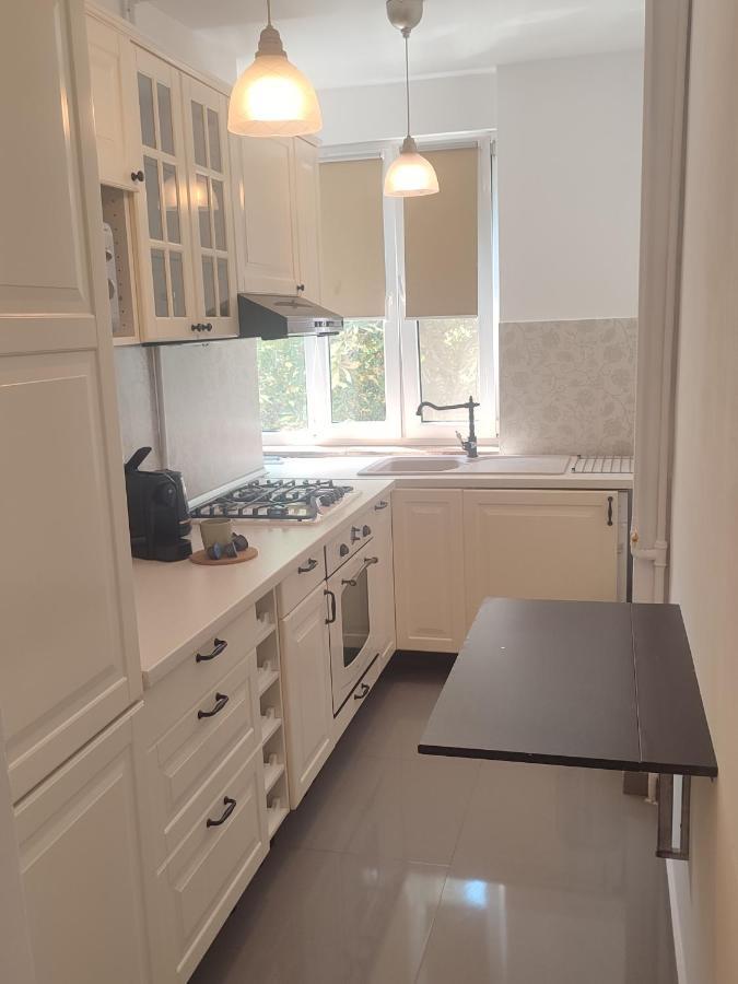 The Moon Residence 布加勒斯特 外观 照片