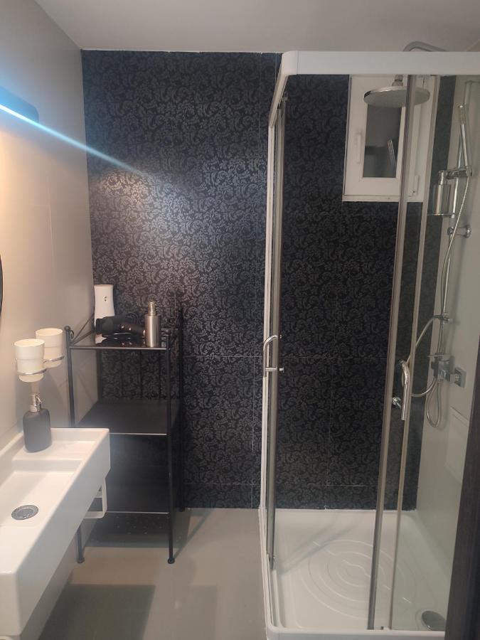 The Moon Residence 布加勒斯特 外观 照片